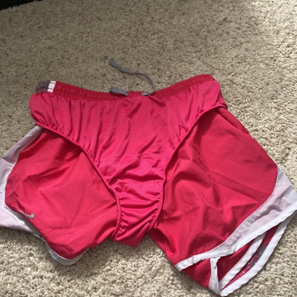 Medium nike swim shorts with inner underwear - Picture 4 of 4